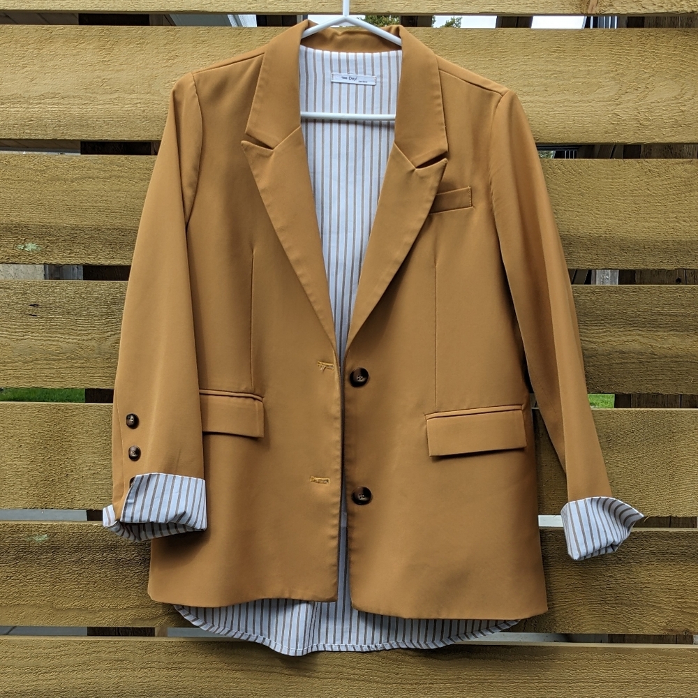 Fall Belted Blazer Jacket Size Lg/XL Camel Striped Lining